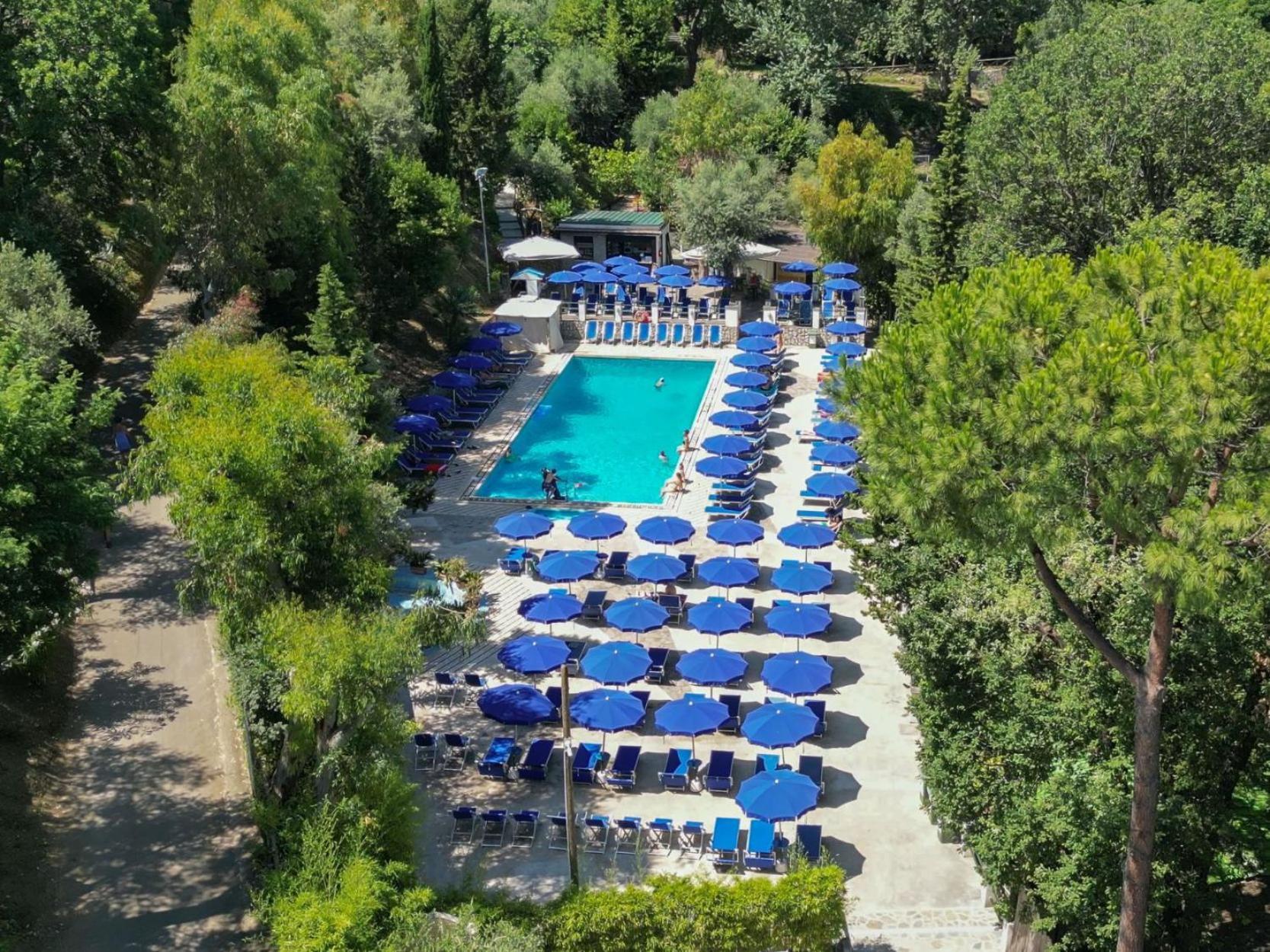 Village Camping Santa Fortunata - Campogaio ソレント エクステリア 写真
